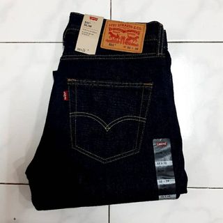 (Category: ) located in . Submitted by levthriftmy (Listing ID 1003941425, Image 1). Description: .