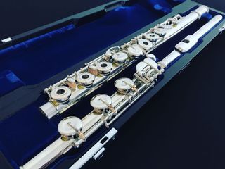 （分類：）位於 。 由 flute_specialists_hk 提交（商品編號 1004018518，圖片 1）。簡介： 。