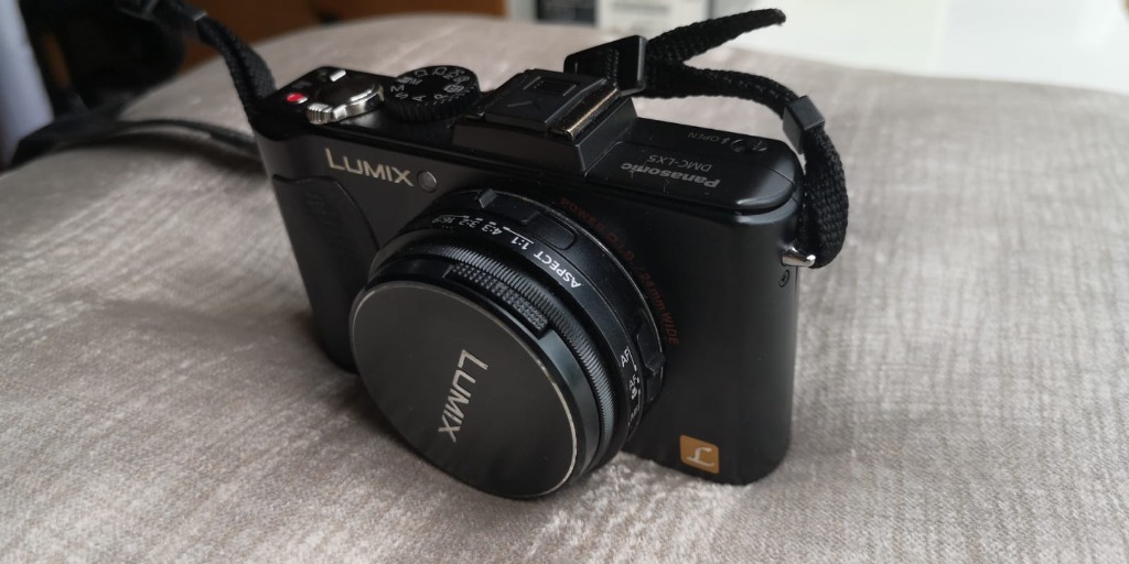 Panasonic Lumix LX5 (Used) Good As New , Photography, Cameras on Carousell