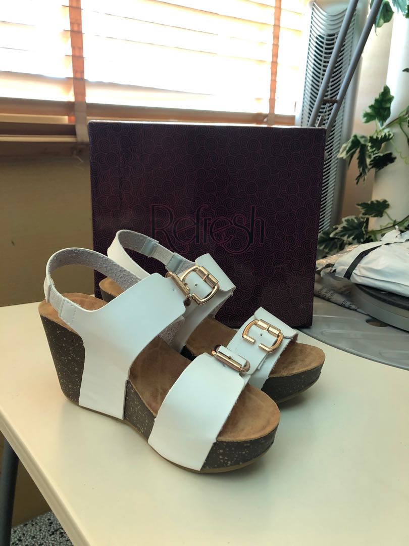 New REFRESH Leather Sandal Wedge Women s Fashion Footwear