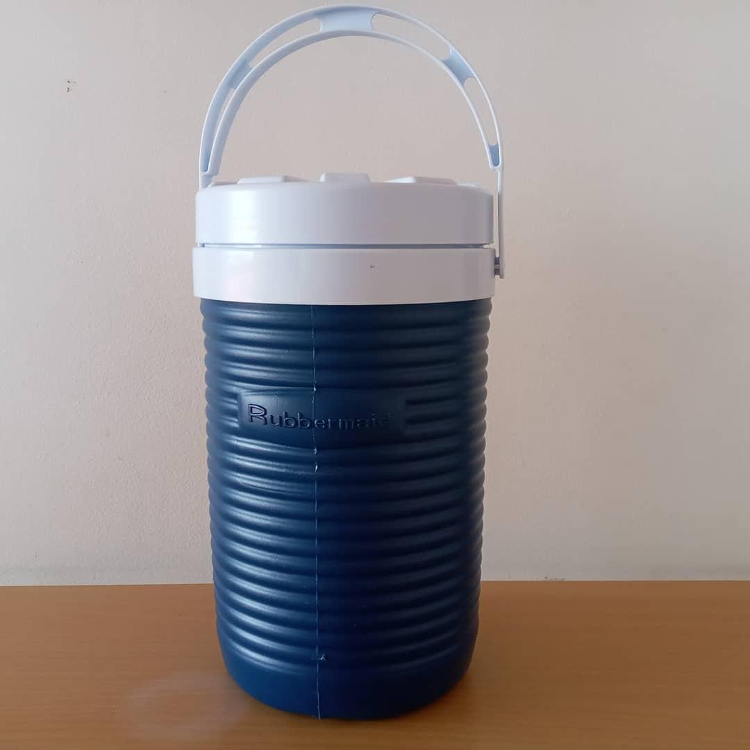 Rubbermaid 1 hotsell gallon water jug