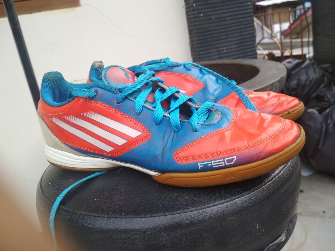 Sepatu Futsal Adidas F50 Adizero Messi Fesyen Pria Sepatu Sneakers Di Carousell An explosive soleplate coupled with a complete dribbletex upper take this version of the adizero to new levels. sepatu futsal adidas f50 adizero messi