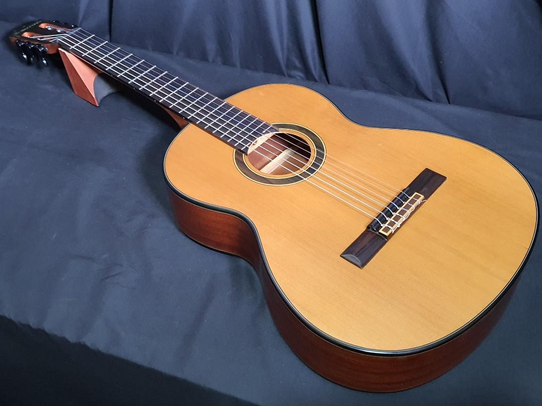 suzuki nylon string guitar