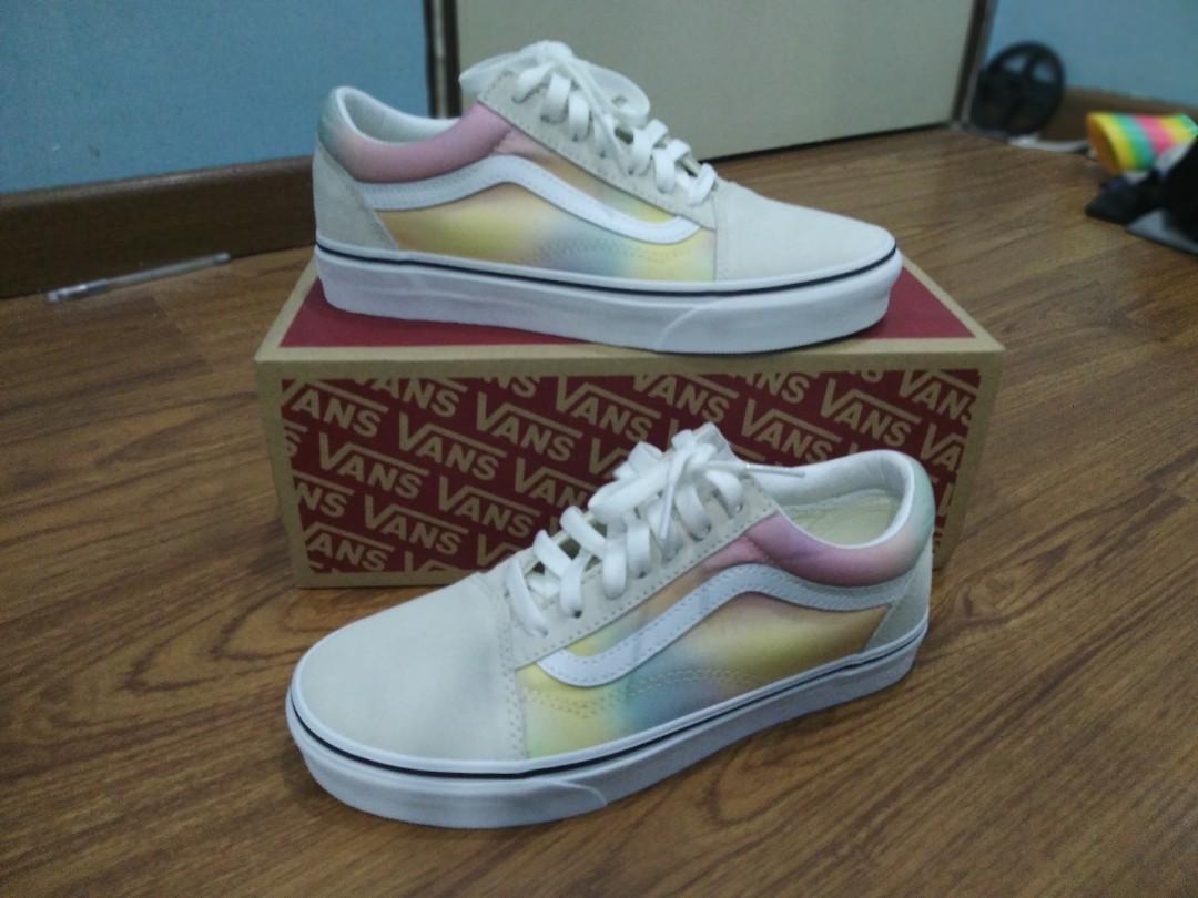Vans aura shift deals