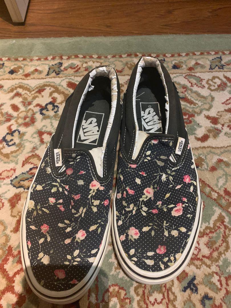 vans with dots