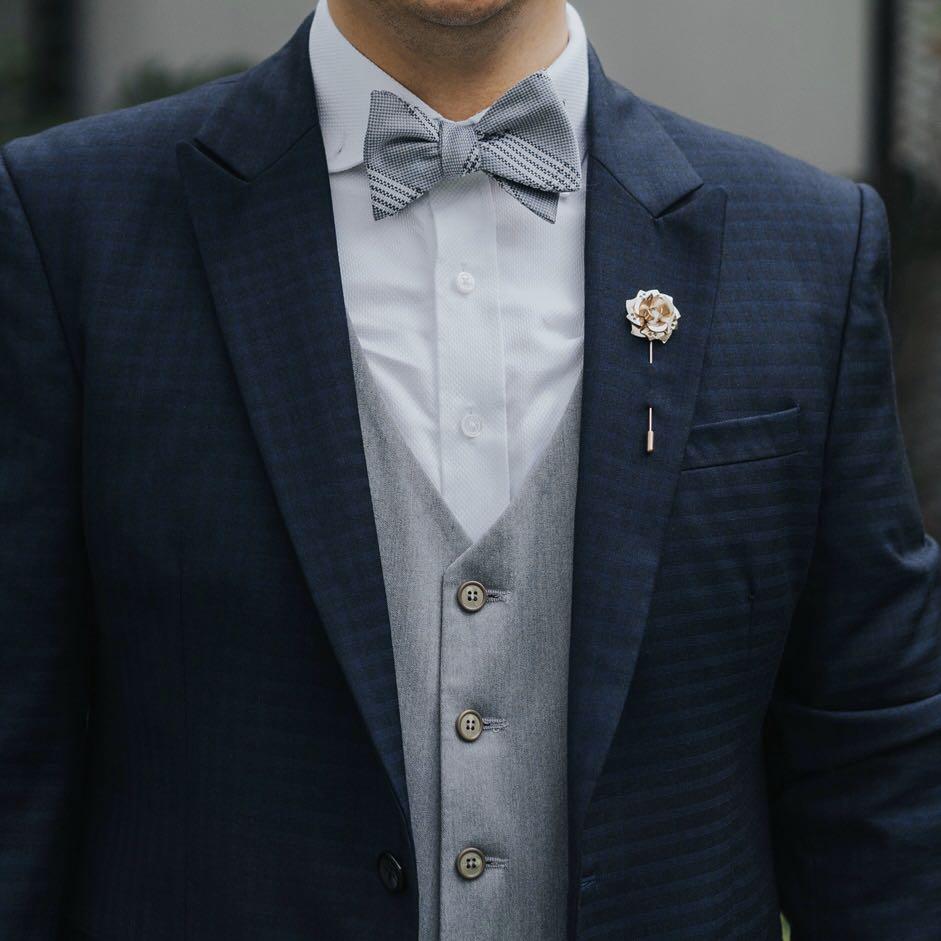 Wedding] Men'S Brooch For Groom'S Suit, Men'S Fashion, Watches &  Accessories, Jewelry On Carousell