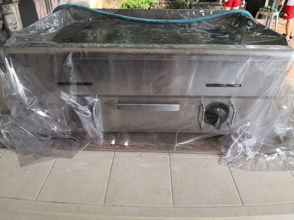 2nd Hand COUNTERTOP GAS GRIDDLE, 2 BURNER, TV & Home Appliances