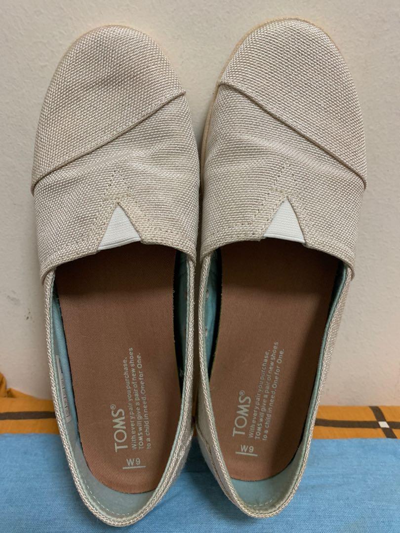 toms beige flats