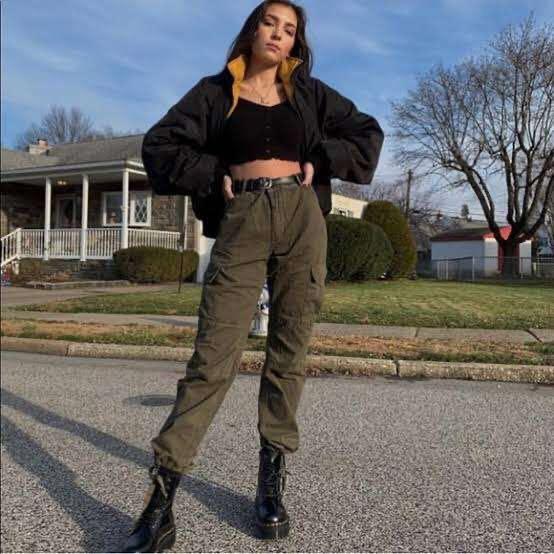Brandy Melville Piper Worker Pants Fesyen Wanita Pakaian Wanita Bawahan di Carousell