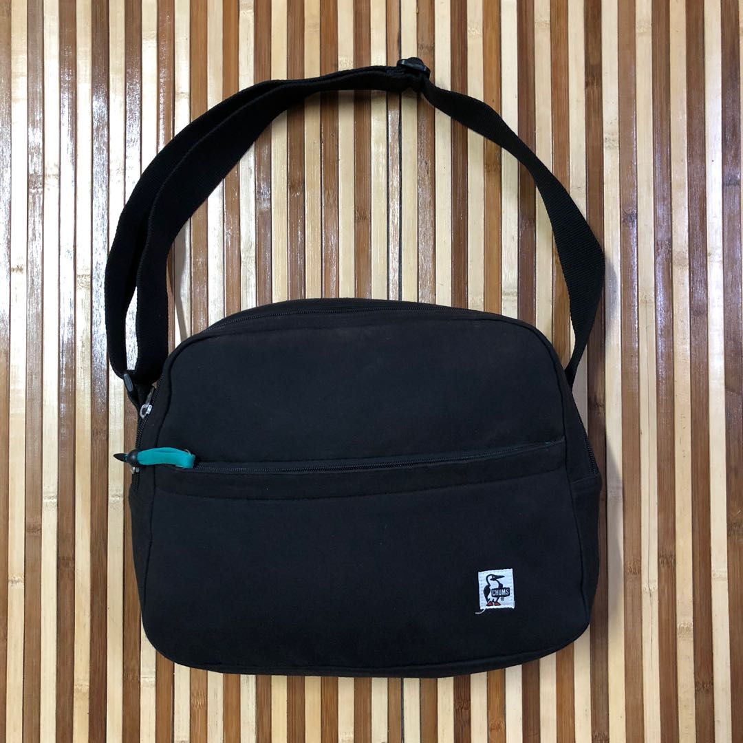 CHUMS SLING BAG, Men's Fashion, Bags