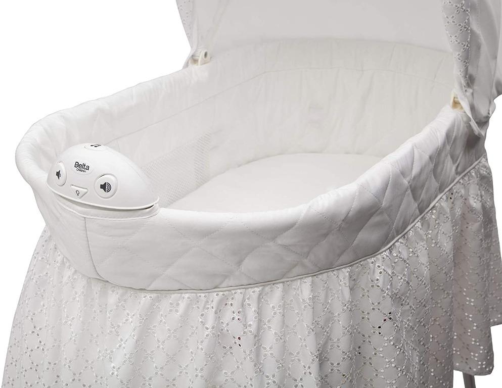 falling leaves bassinet