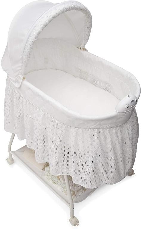 falling leaves bassinet