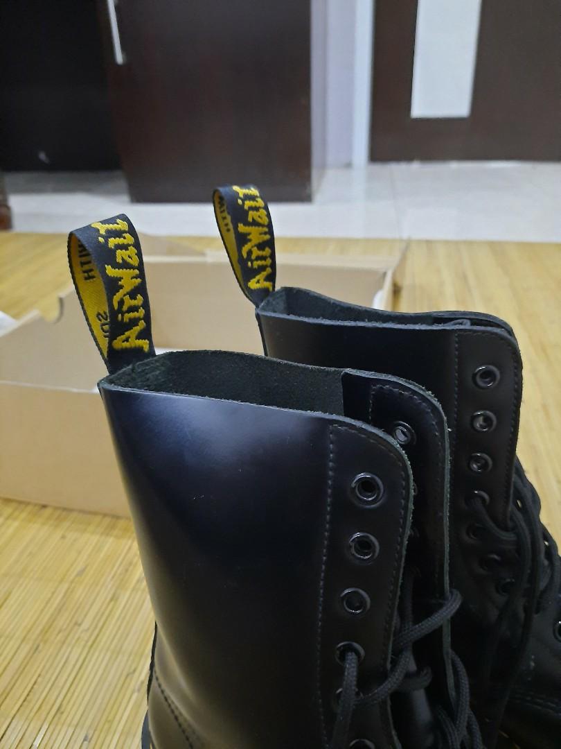 dr martens air wait