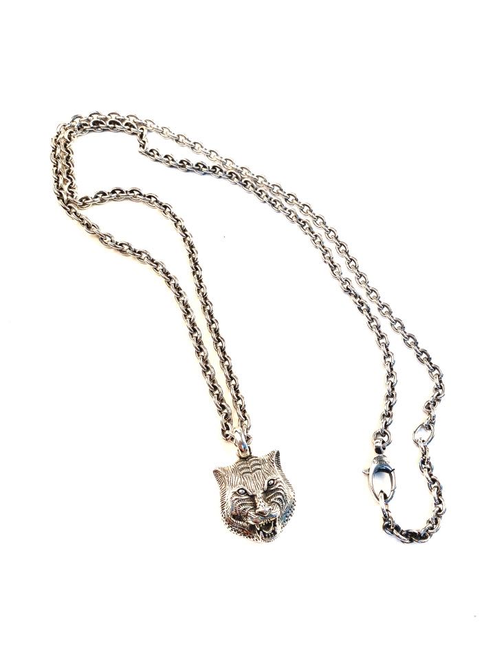 necklace in silver with feline head