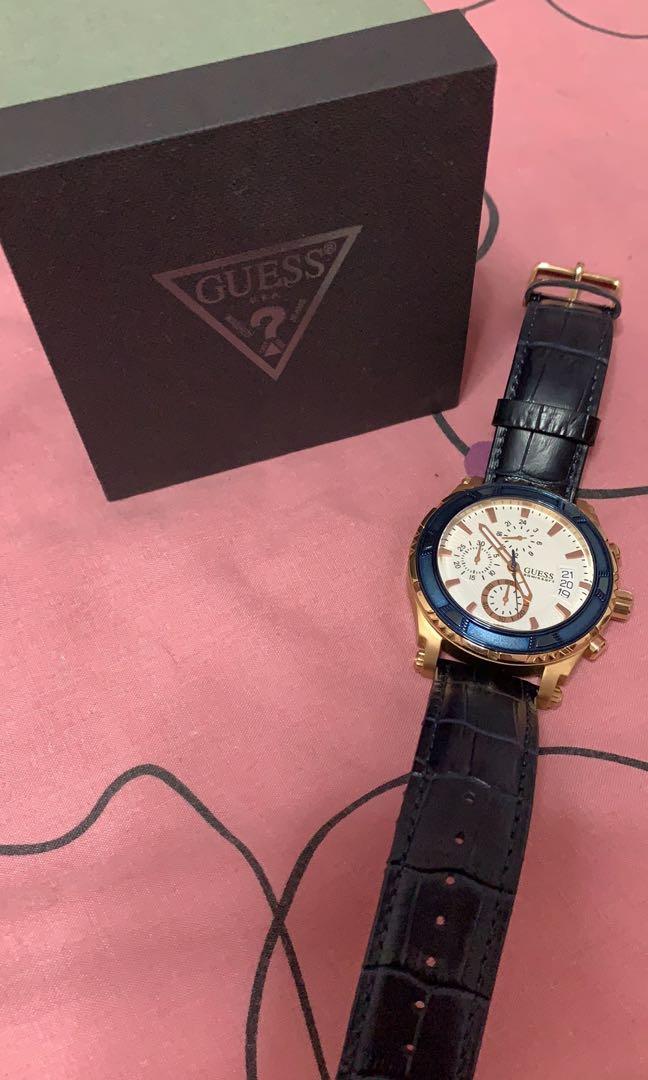 GUESS W0673G6