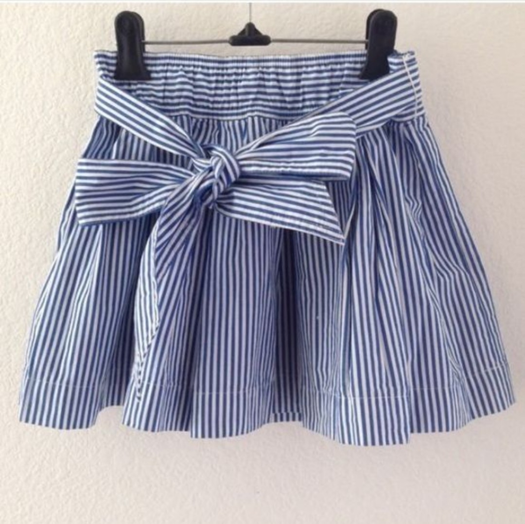 Hollister hot sale striped skirt