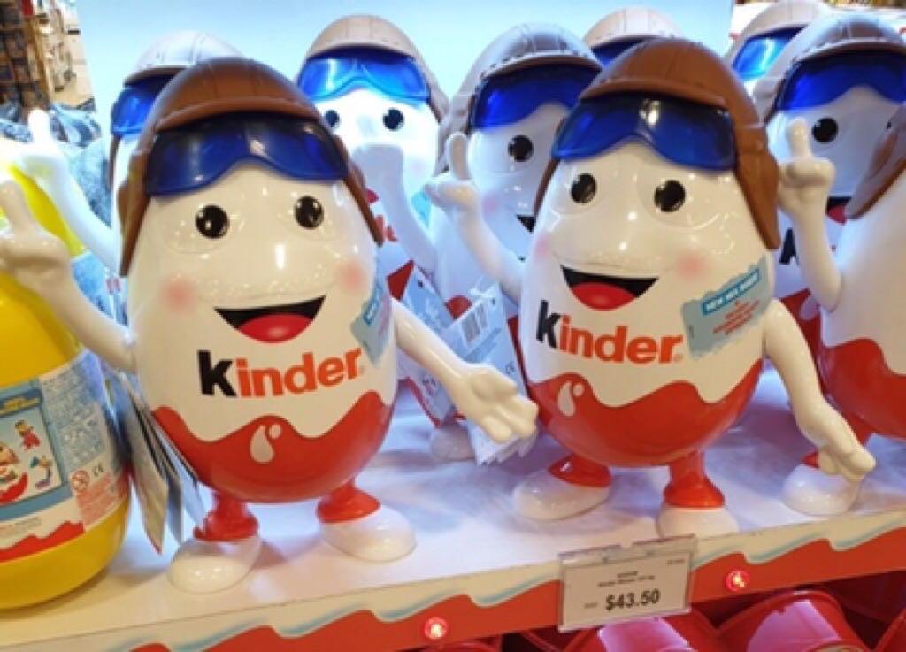kinder bueno egg surprise