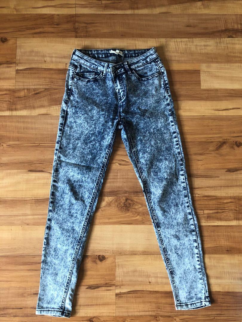 Mid Waisted Skinny Fade Blue Jeans Size 4 Women S Fashion
