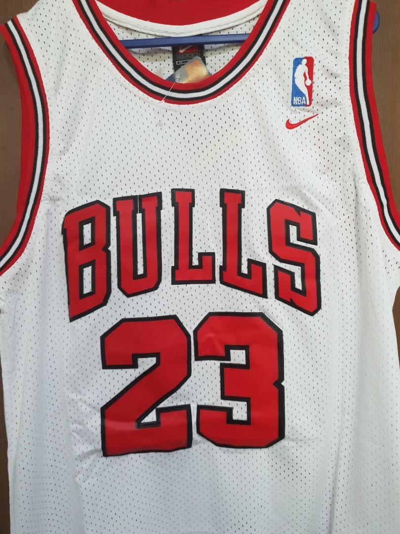 white bulls jersey 23