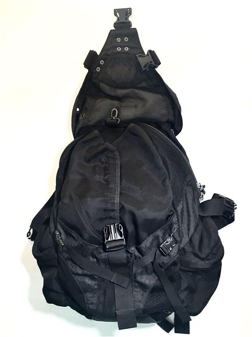 Oakley Icon Backpack , Men's Fashion, Bags, Backpacks on Carousell