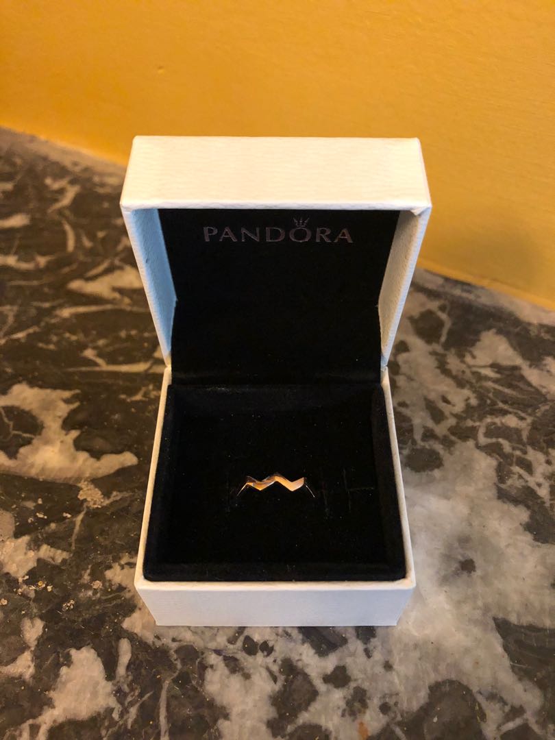 Pandora zigzag ring rose gold hotsell