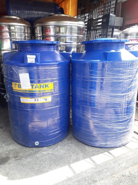 poly ethylene tanks blue bestank brand 660l, Commercial & Industrial