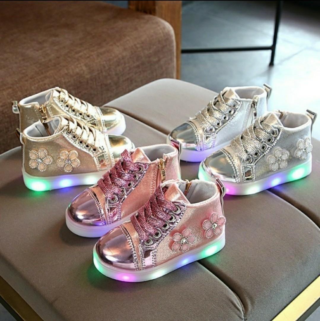 kids girls/boys LED light shoes 