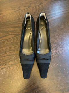 Stuart Weitzman black heel