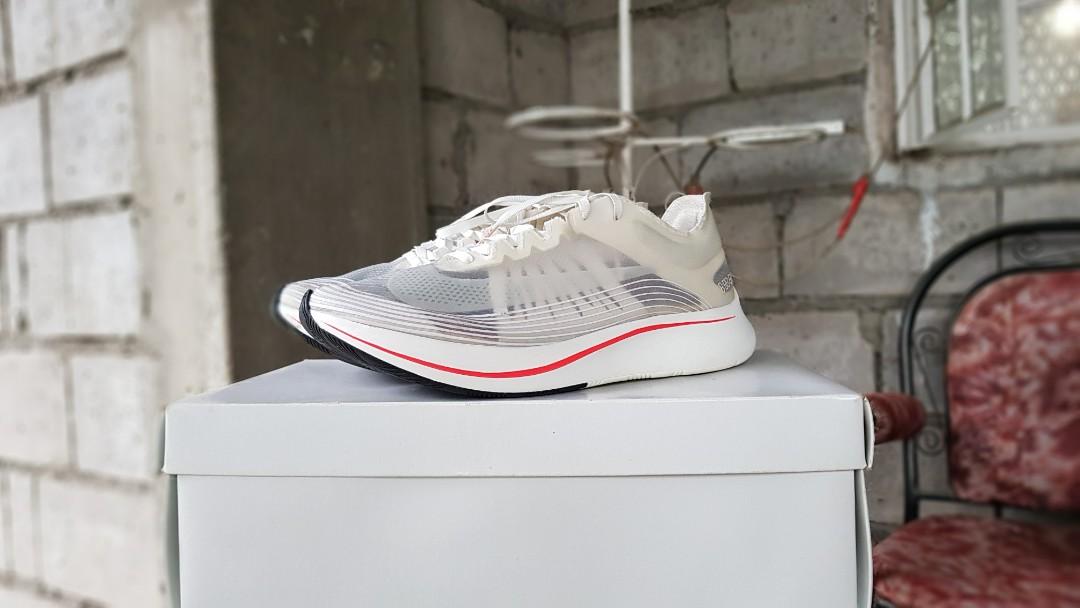 zoom fly breaking2