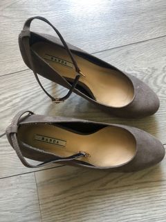（分類：）位於 。 由 keeceehon 提交（商品編號 1007831175，圖片 1）。簡介： 。