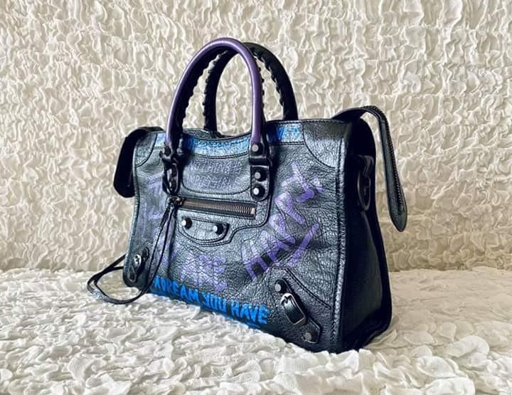 balenciaga graffiti city small