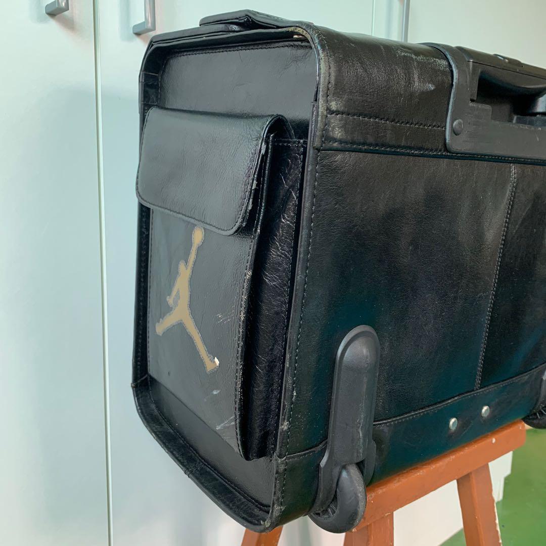 barry smith pilot case