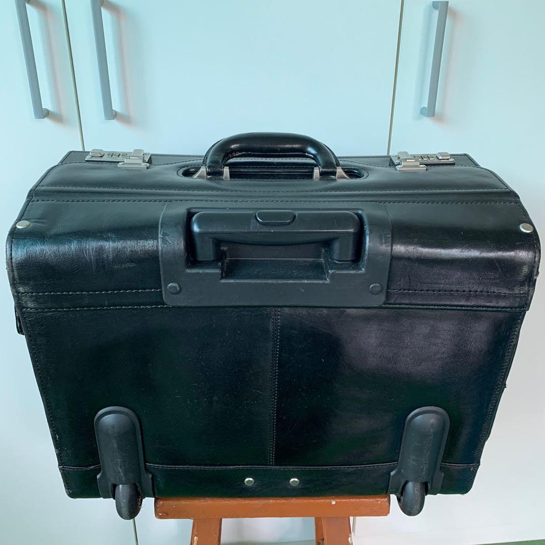 Barry smith 2025 pilot bag