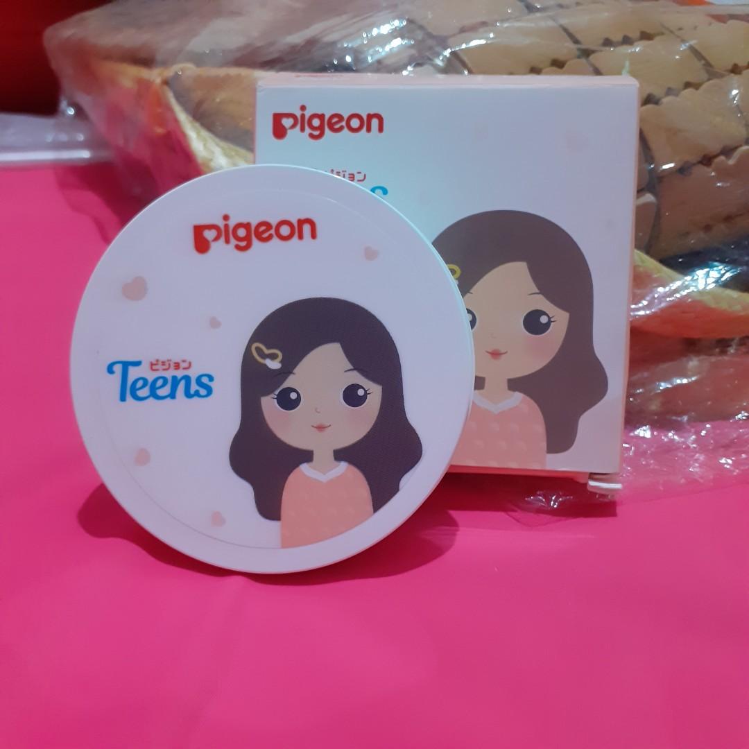 Pigeon Two Way Cake Solusi Sempurna untuk Tampil Cantik dan Natural Bedak pigeon teens two way cake, Kesehatan & Kecantikan, Rias Wajah di Carousell