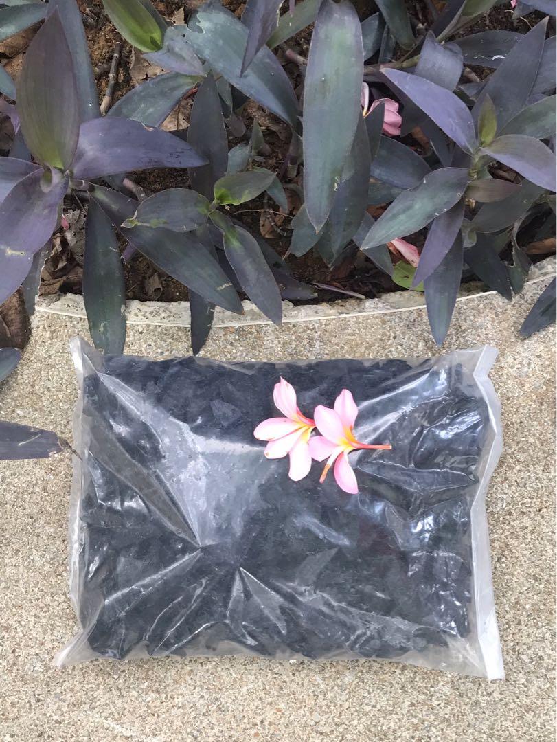 Charcoal . Organic . No chemical . 1 kg Horticultural Biochar activated