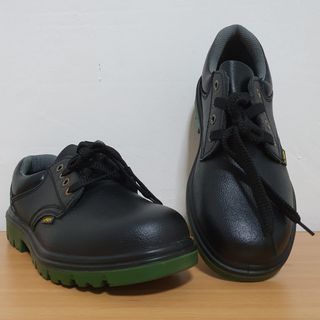 (Category: ) located in . Submitted by jackshoes (Listing ID 1007926350, Image 1). Description: .