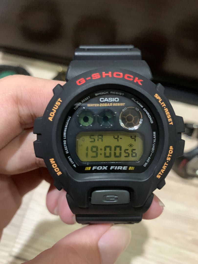 デジタル G-SHOCK - dw-6900 foxfireの通販 by skyjuice's shop｜ジー ...