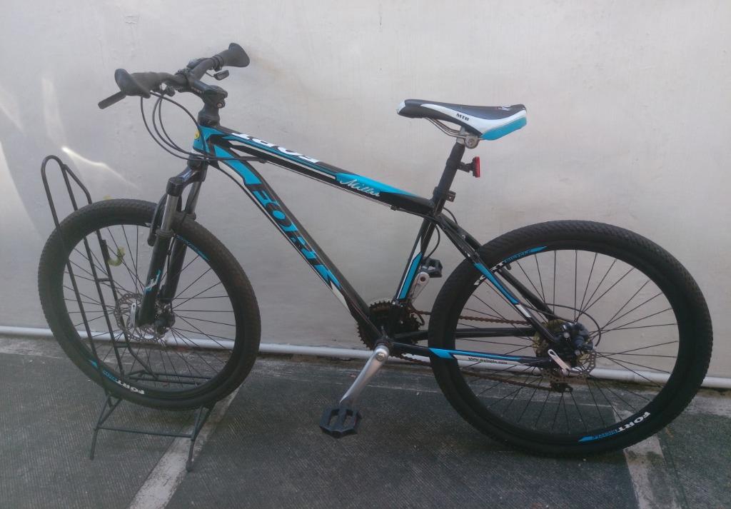 mountain bike blue