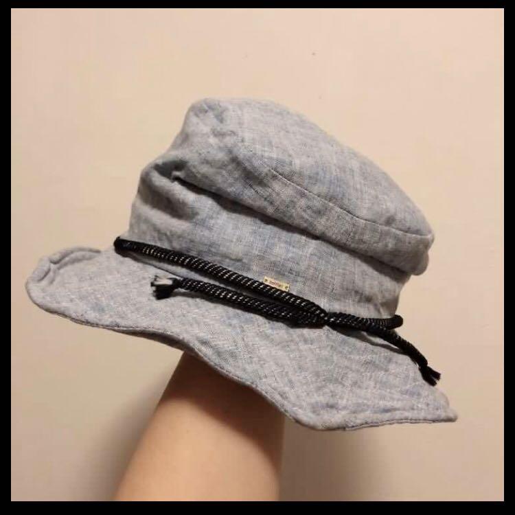 initial hat （分類：帽）位於 Hong Kong。 由 secondparking 提交（商品編號 1007947906，圖片 1）。簡介： initial ladies hat Color light blue Size 2 : 58cm 。