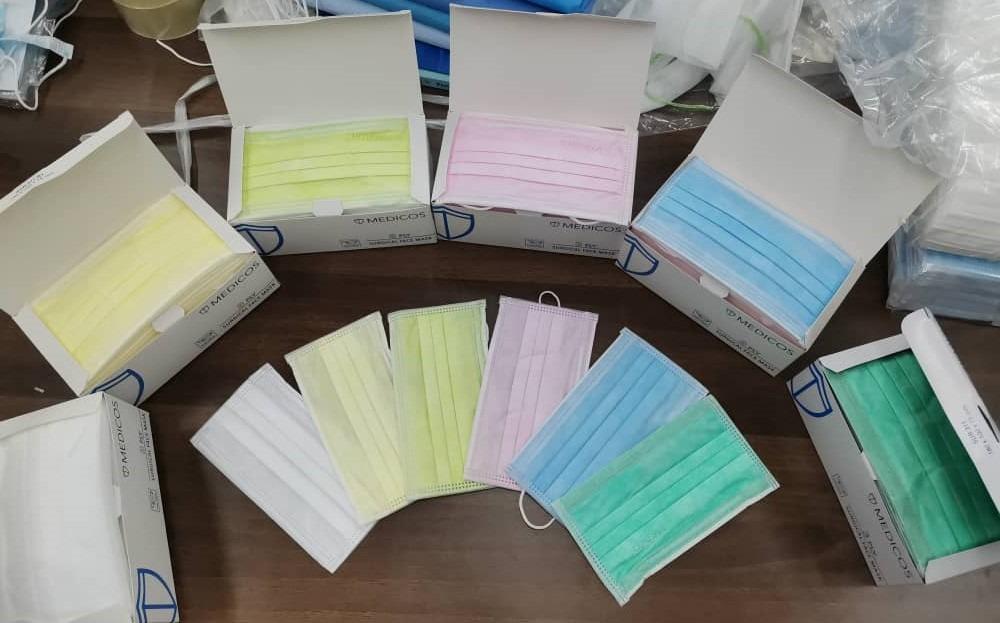 Medicos 3 Ply Surgical Face Mask 50 Pieces Health Beauty Perfumes Nail Care Others On Carousell