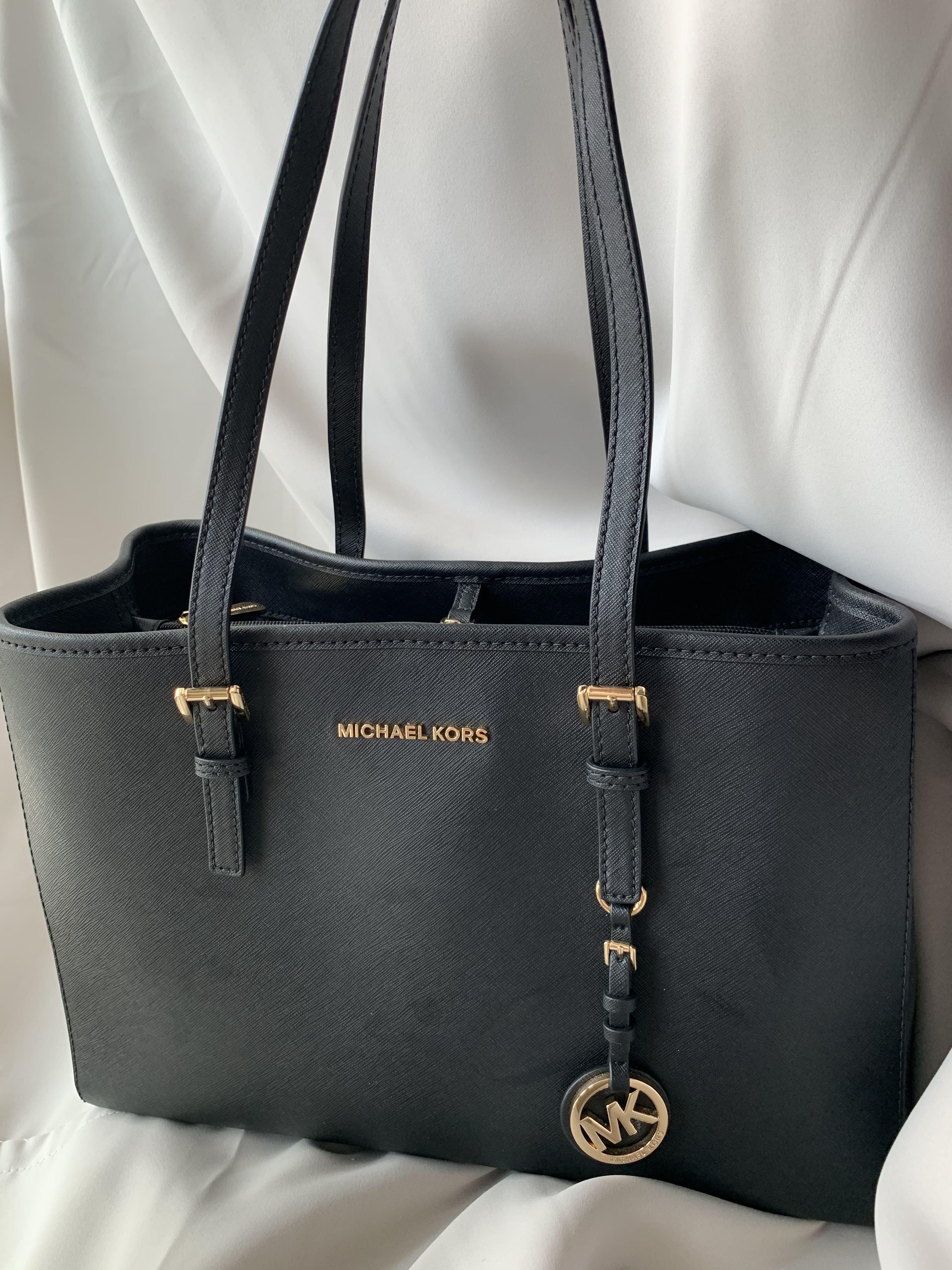 Michael kors jet set saffiano leather tote black, Women's Fashion, Bags &  Wallets, Tote Bags on Carousell