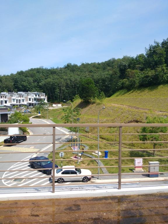 Not facing other house 3 Storey house Taman Bayan Parkhomes,Batang Kali