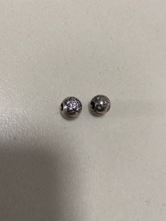 （分類：）位於 。 由 s72488 提交（商品編號 1007765441，圖片 1）。簡介： 。