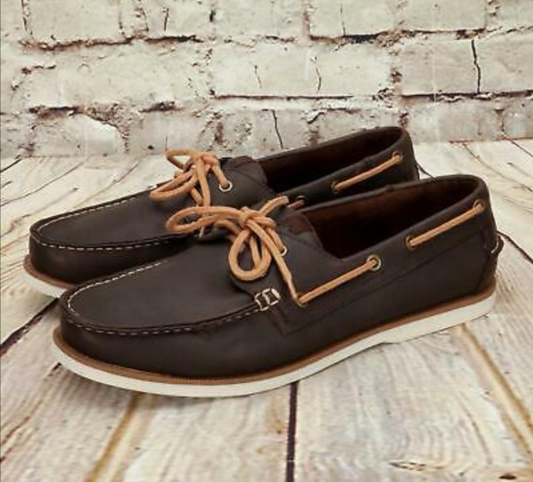 mens lace up boat shoes