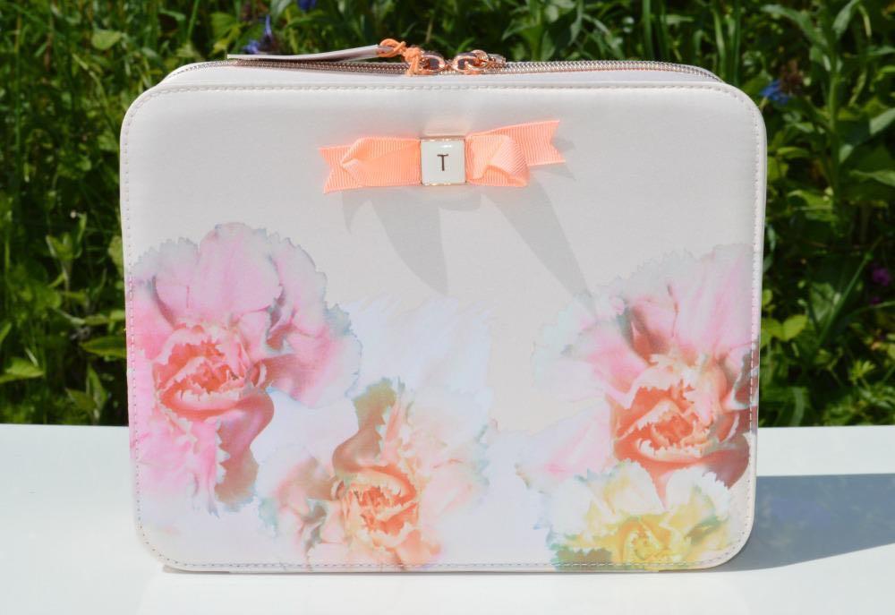 Ted baker hotsell pink vanity case