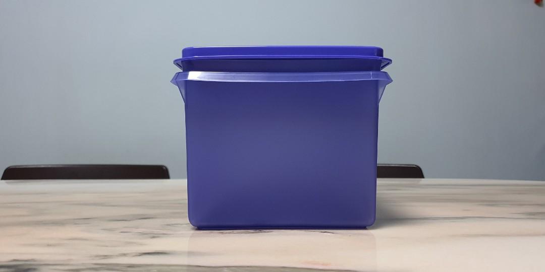 Tupperware (Rectangular) - 3L (Category: Food Organisation & Storage) located in Singapore. Submitted by BelleRosa (Listing ID 1007799063, Image 3). Description: Brand New Tupperware (Rectangular) - 3L 2 sets available 1 set - $25 2 sets - $40 Self-Collect @Seng Kang East Ave.