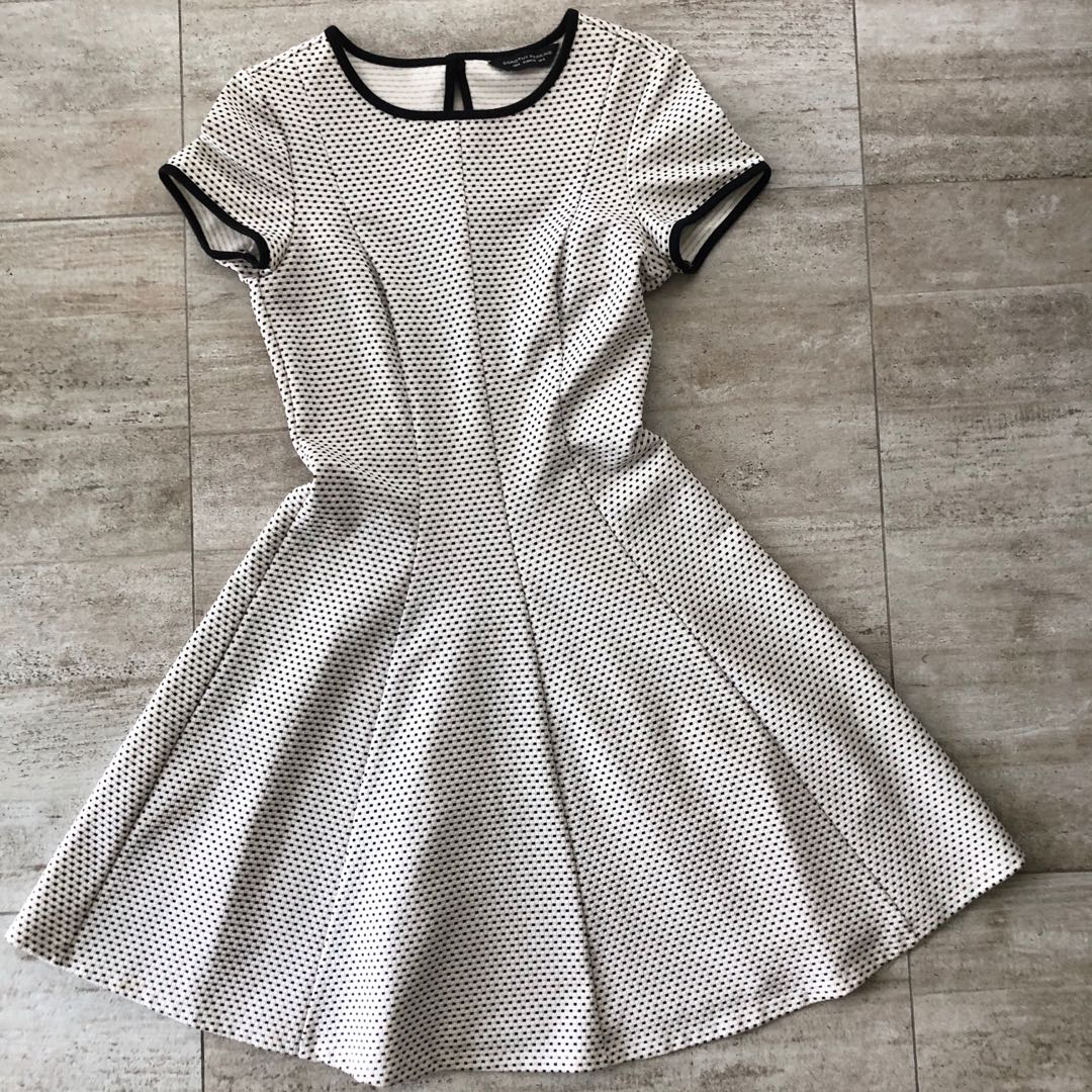 Uk8 Dorothy Perkins Monochrome Fit Flare Dress Women S Fashion Clothes Dresses Skirts On Carousell Roman originals monochrome 61060309 skater dress £40.00 £24.00 save: uk8 dorothy perkins monochrome fit flare dress