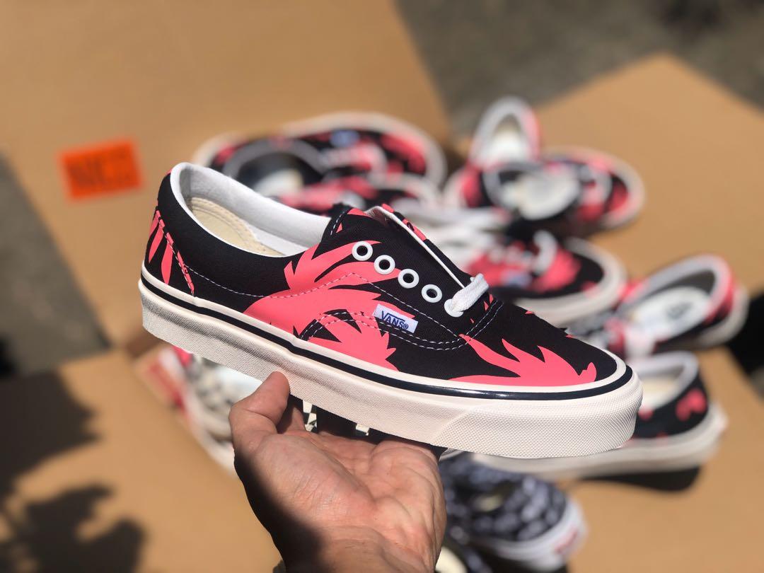 Summer leaf vans best sale