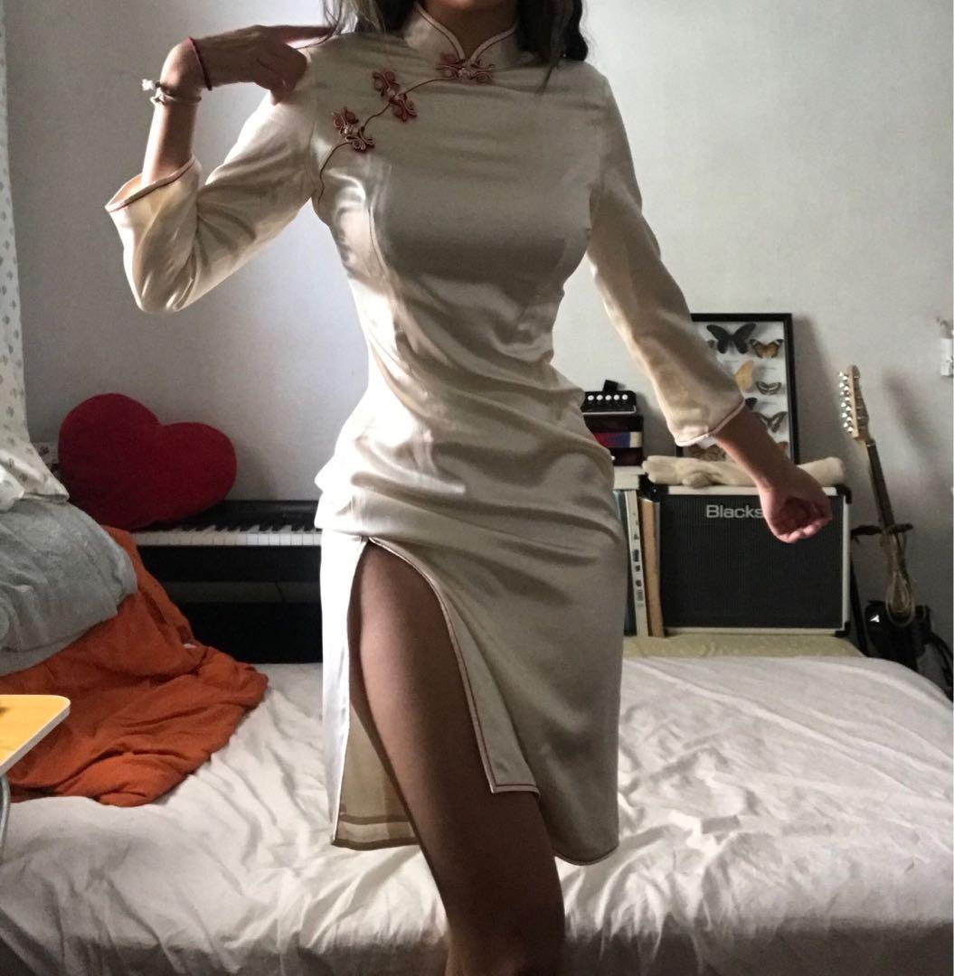 vintage_white_silky_cheongsam_1590040048_6d884c5b_progressive.jpg