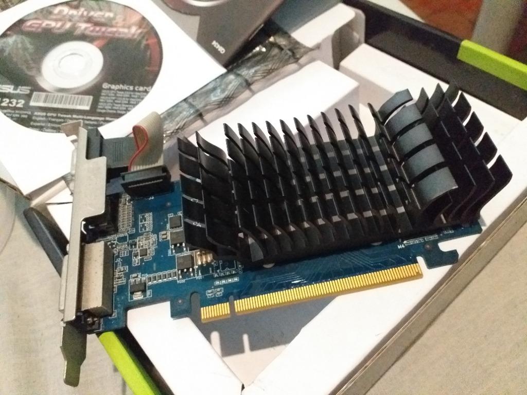 Asus EN210 1GB DDR3 64 bit Video Card w Box Manual Driver CD